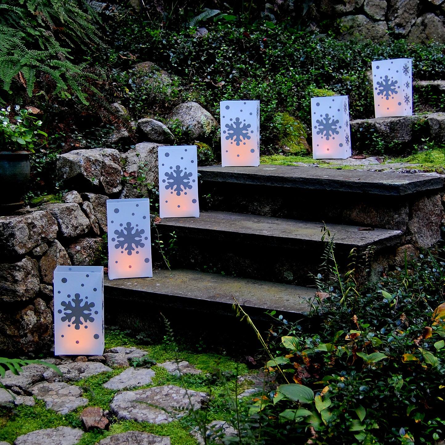 Electric LED Luminaria Kit with LumaBases - Set of 10